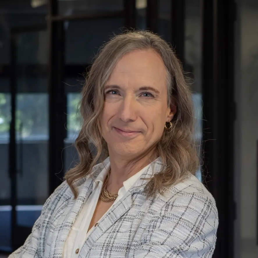 Tara G.